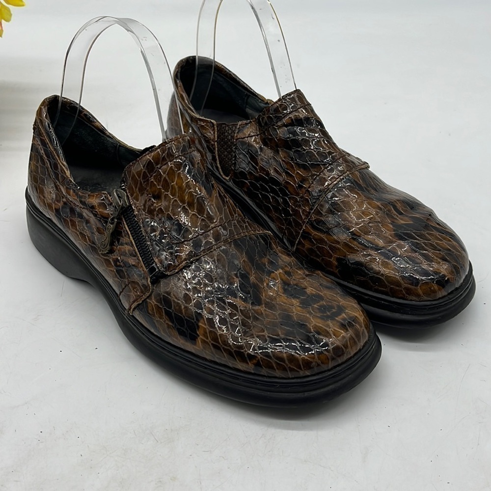 Helle Comfort by Romu's Brown Black Snakeskin Slip On Loafer Size 40. MCL2430C
